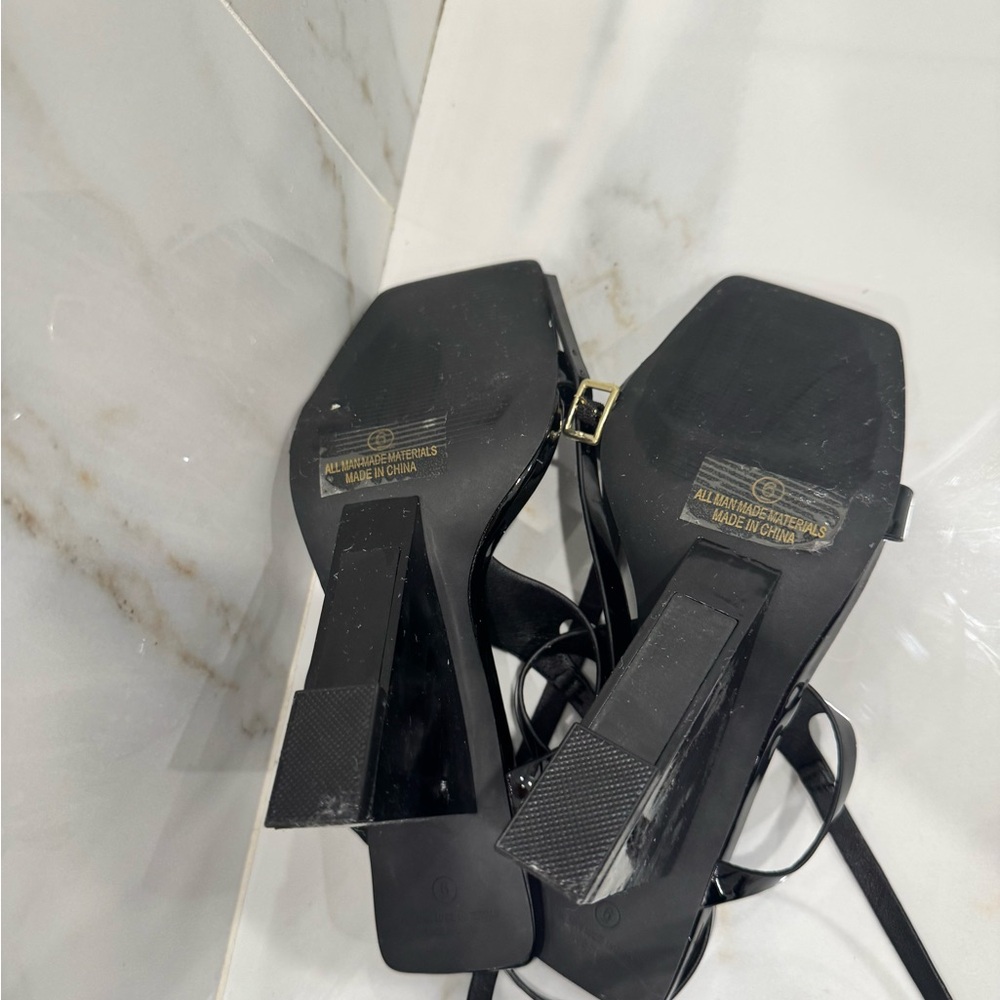 Brand New Black Patent Sculptural Wedge Heels – Size 6 – 4.13” Heel - Picture 2 of 9